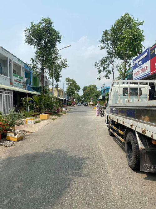 BÁN NHÀ LẦU MỚI ĐƯỜNG 57, KDC 586, P.PHÚ THỨ, Q.CÁI RĂNG, CẦN THƠ, GIÁ 2 TỶ 800